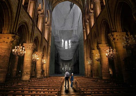 Experiencia De Realidad Virtual Flyview Dentro De Notre Dame Antes Y