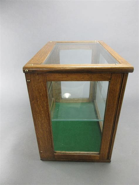 Oak And Glass Display Case 2 Shelves 15 H X 16 W X 10 5 D