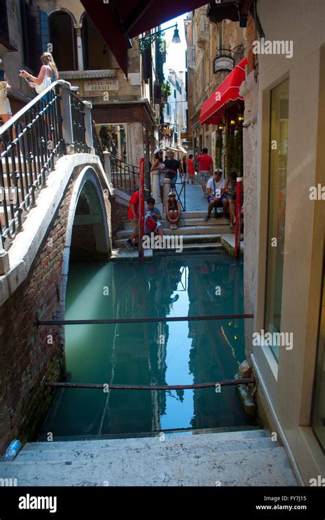 Venice Canal Historic District Stock Photo - Alamy