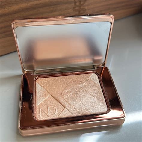 Natasha Denona Makeup Natash Denona I Need A Nude Glow Highlighter