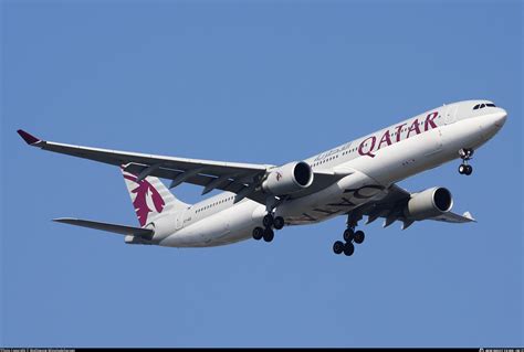 A Aee Qatar Airways Airbus A Photo By Wuthiwong Wimolsakcharoen