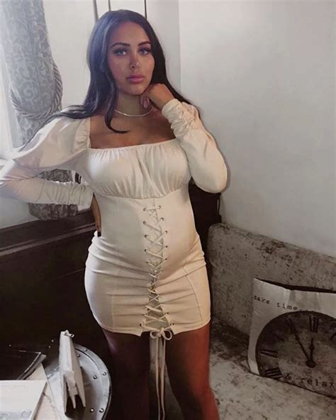 Pregnant Marnie Simpson Shows Off Naked Baby Bump And Reveals She S Chosen Name The Mirror