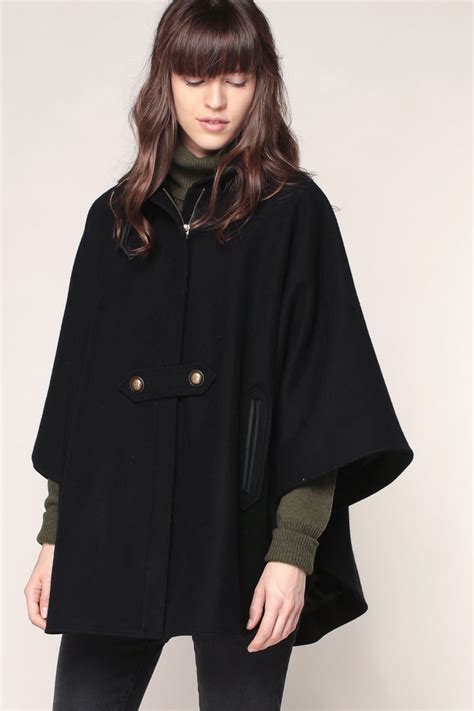 Cape Capuche Noire Sheec Sessun Manteau Femme Monshowroom Iziva