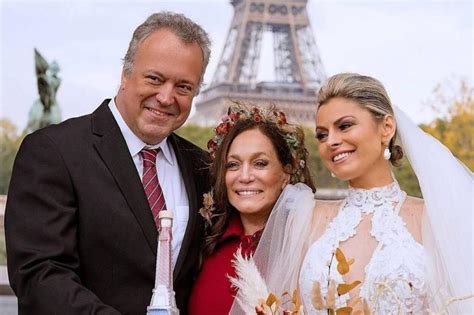 Susana Vieira Radiante No Casamento Do Seu Nico Filho Em Paris