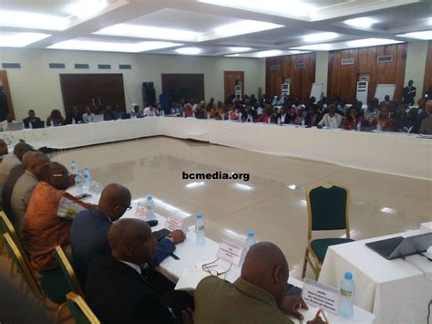 Guinée Les Cadres Guinéens Et Les Experts Des Nations Unies En Formation à Conakry Base