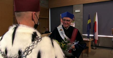 Legendarny Trener Doktorem Tytu Doctora Honoris Causa Dla Antoniego