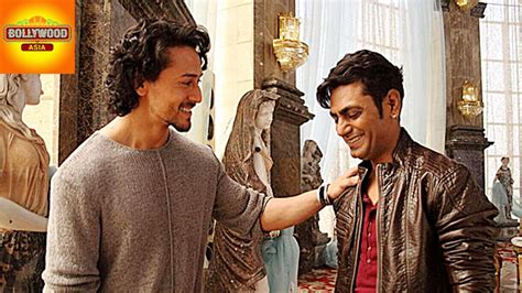 Nawazuddin Siddiqui Dances With Tiger Shroff In Munna Michael