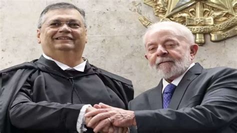 Fl Vio Dino Suspende Pagamento De R Bilh Es Em Emendas E Determina