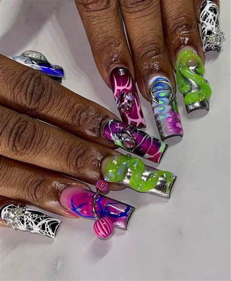 𝐏𝐈𝐍𝐁𝐑𝐄𝐄𝐘𝐌𝐈𝐌𝐈🪐 Bling Acrylic Nails Funky Nails Long Square