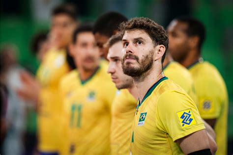 Bruninho revela lesão na mão em meio a provável último Mundial vôlei ge