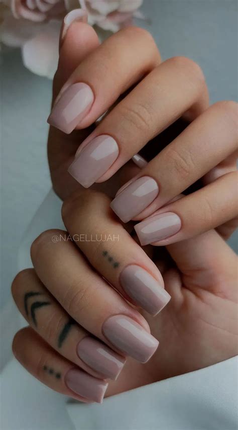 Embrace Autumn With Stunning Nail Art Ideas Soft Simple Nude Nails