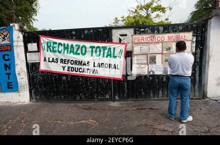 Los periodistas mexicanos están bajo asedio en todo el país tanto por