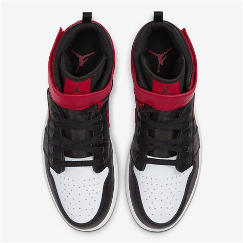 Официальные фото Air Jordan 1 High Flyease Gym Red Sneakerfreak