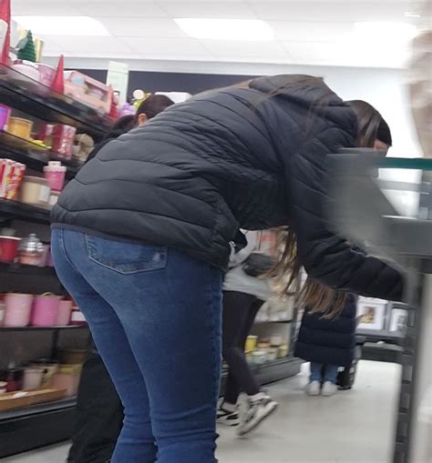 Sexy Petite Brunette Milf Firm Ass Tight Jeans Forum