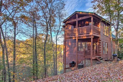 Bearly Naked Log Cabin In Gatlinburg Is A Newer Contemporary All Log