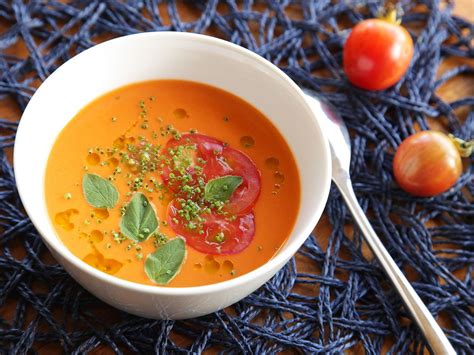 Gazpacho uma sopa fria perfeita para o verão Guia dos Solteiros