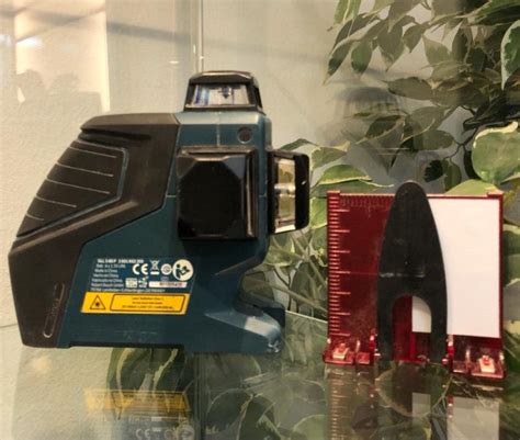 BOSCH PROFESSIONAL GLL 3-80P LASERSKI NIVELIR. R1/ RATE!