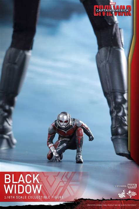 Civil War S Black Widow Figure Revealed By Hot Toys