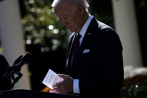 Joe Biden Habla Con Gobernadora De Maine Y Le Ofrece Apoyo Tras Tiroteo