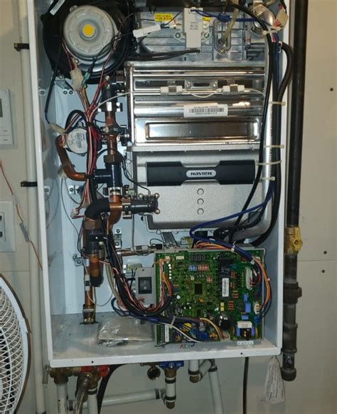 Flush Tankless Water Heater | Plumbing & Heating Paramedics