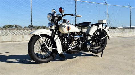 California Highway Patrol 1936 Harley Davidson - Code 3 Garage