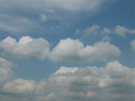 Sch Ner Himmel Indigofarben Nat Rlich Streuung Stockfoto Bild Von