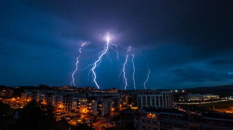 Gdzie jest burza Burze w Polsce w piątek 1 lipca Sprawdź gdzie jest