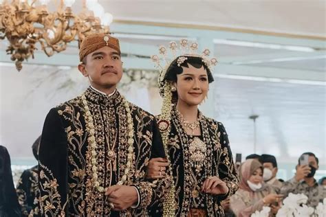 Mengenal Macam Macam Bentuk Cengkorongan Pada Paes Pengantin Adat Solo