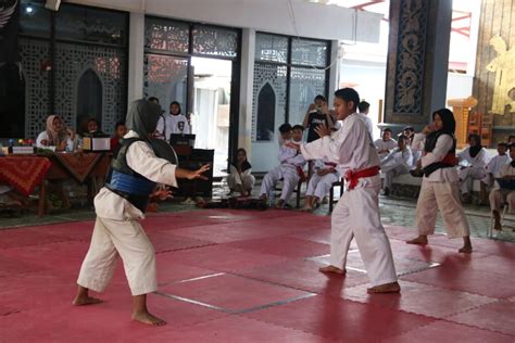 Perisai Diri Mesemwangi Raih Juara Umum Di Invitasi Pencak Silat Antar