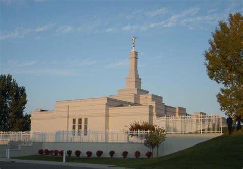 The Bismarck North Dakota Temple in the Evening