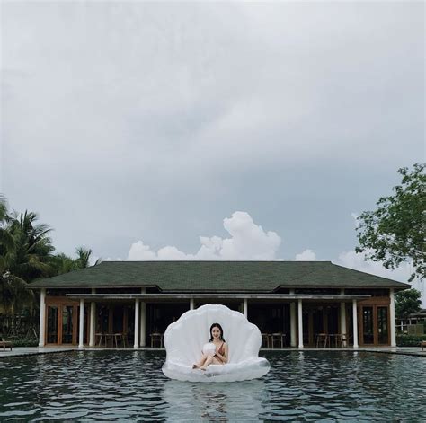 Hot girl Việt đua nhau khoe dáng nóng bỏng trên bãi biển mùa hè Báo Dân trí