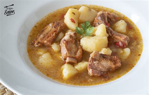 Patatas con costillas adobabas receta fácil y casera