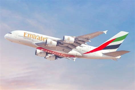 Besaran Gaji Pramugari Emirates Per Bulan Ini Kisarannya