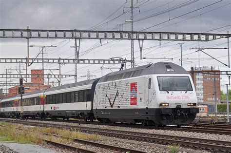 Re Mit Der Gottardo Werbung Durchf Hrt Zum Bahnhof