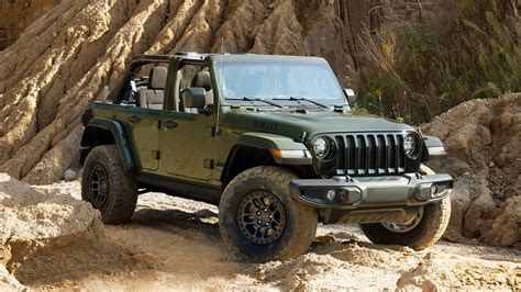 Innovative Jeep® Wrangler 4xe Named To Wards 10 Best Engines And