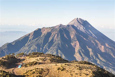 Detail Siluet Gunung Merapi Koleksi Nomer 43