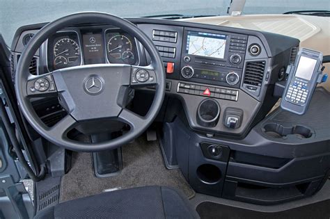 Mercedes Actros Slt Eindr Cke Aus Einem Schwerlastwagen Cockpit Der