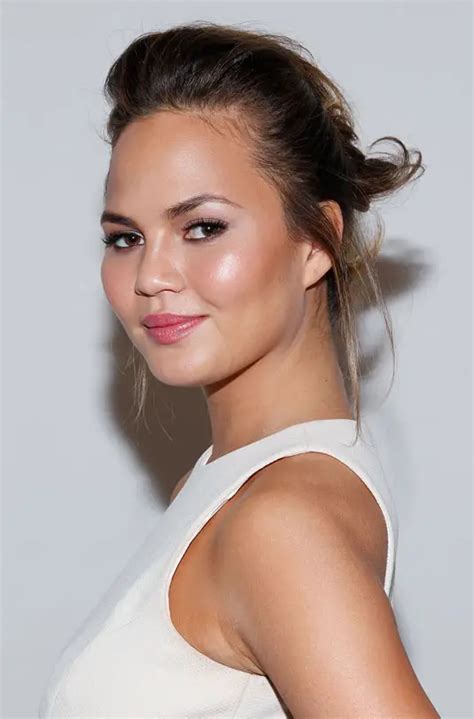 chrissy teigen net worth celebrity sizes