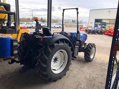 NEW HOLLAND TRACTEUR FRUITIER T4 120 F ROPS STAGE V NEW HOLLAN D