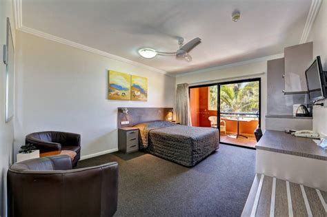 Kacys Bargara Beach Motel Reserve Your Hotel Self Catering Or Bed