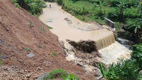 Jalur Alternatif Dari Banyumas Menuju Brebes Putus Total Di Desa