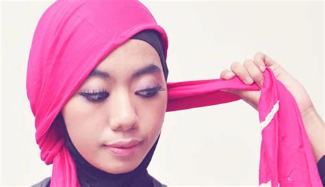 Tutorial Jilbab Modis Sehari Hari II Photo Fimela