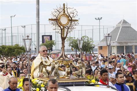 Missa E Prociss O Marcaram A Solenidade De Corpus Christi Em Bel M