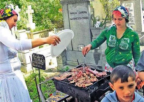 7 lucruri pe care nu le ştiaţi despre ţiganii care fac grătar în cimitir