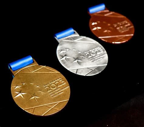 Las Medallas De Los Juegos San Salvador Ya Brillan Con Sus Colores