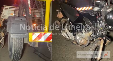 Acidente Entre Moto E Caminh O Deixa Duas Pessoas Gravemente Feridas Na