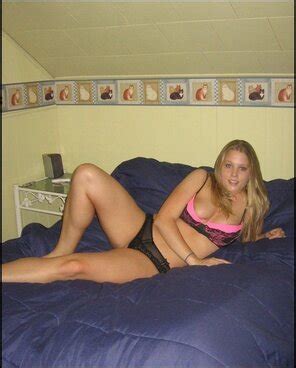 Girls Mix The Perfect Bra 325070188635 1600x1200 Porn Pic