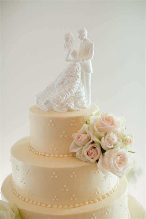 Classic White Cake Topper Elizabeth Anne Designs The Wedding Blog