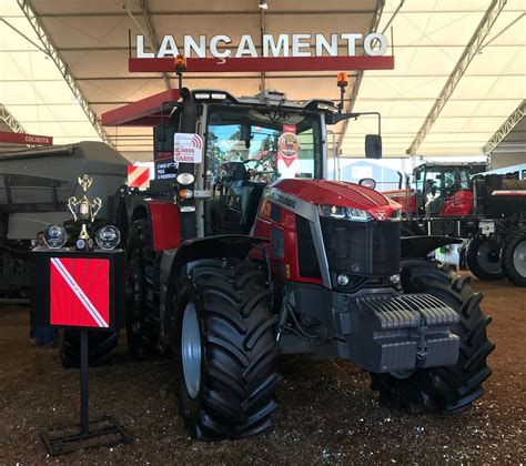 Conheça o MF 8S da Massey Ferguson o Trator do Ano 2023 24 Máquinas