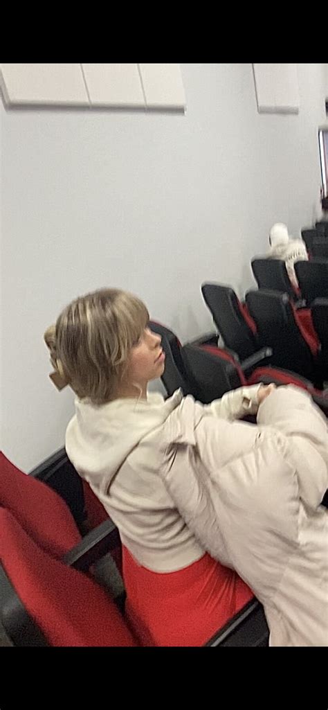 Blonde College Slut With A Fat Ass OC First Post Spandex Leggings Yoga Pants Forum